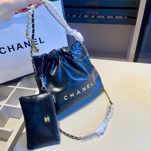 ハイブランドバッグシャネルCHANELレディースバッグ 3 点セット パールチェーン巾着バッグ 丸型ショルダーバッグ ミニ財布シャネルCHANELキルティング調 3 点バッグセット パール付き巾着バッグ 丸バッグ ミニウォレット