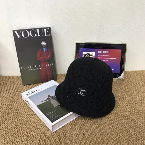 シャネルCHANELレディース向秋冬ニットハット 透かし編みデザイン メタル飾り付き 4 カラーシャネルニットバケツ帽 軽量ニット素材 大人可愛い