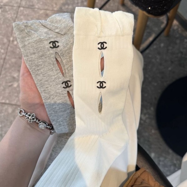 Chanel シャネルハイブランド ソックス 綿製ブランド ストッキング 大人気ブランドミドルソックス 高品質浅口ソックス 女の子好き 韓国