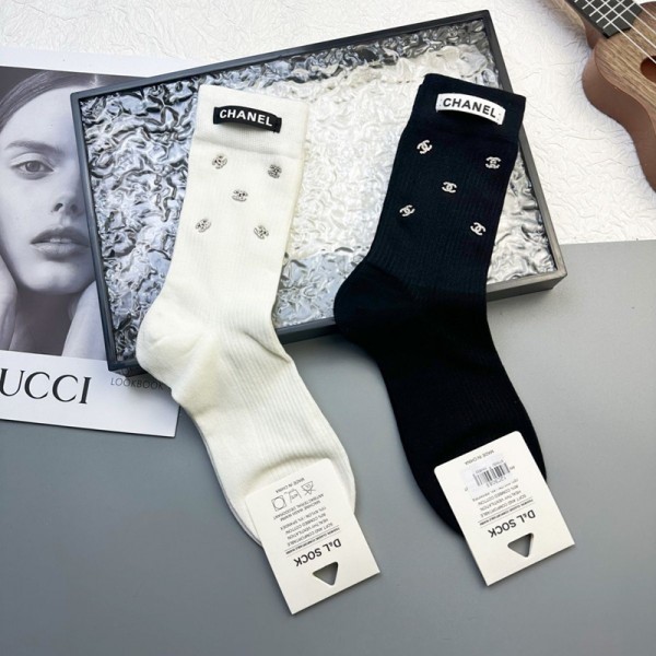Chanel シャネルハイブランド ソックス 綿製レディース向け 靴下 かわいいブランドミドルソックス 高品質上質な コットン ソックス くつした