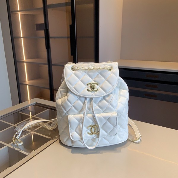 Chanel シャネルブランド皮革リュック 財布2点セット レディース 小さめ  気質リュック 大容量 軽量 可愛い 通勤 通学 旅行 カジュアル 多機能 プレゼント 女の子 女性 ビジネス ドールペンダント