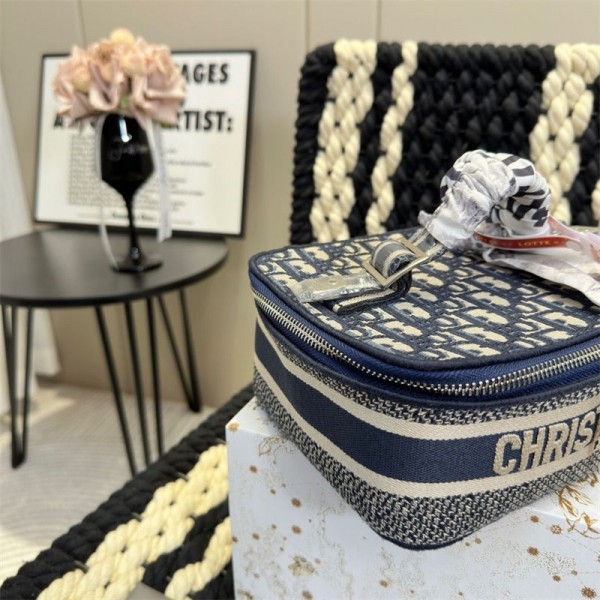Dior 化粧ポーチ メイクポーチ ブランドディオール 大容量 持ち運び 大きめ コスメポーチ 化粧ぽーち かわいい 可愛い 軽量 防水 バニティポーチ コスメぽーち こすめぽーち メイクぽーち