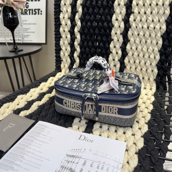Dior 化粧ポーチ メイクポーチ ブランドディオール 大容量 持ち運び 大きめ コスメポーチ 化粧ぽーち かわいい 可愛い 軽量 防水 バニティポーチ コスメぽーち こすめぽーち メイクぽーち
