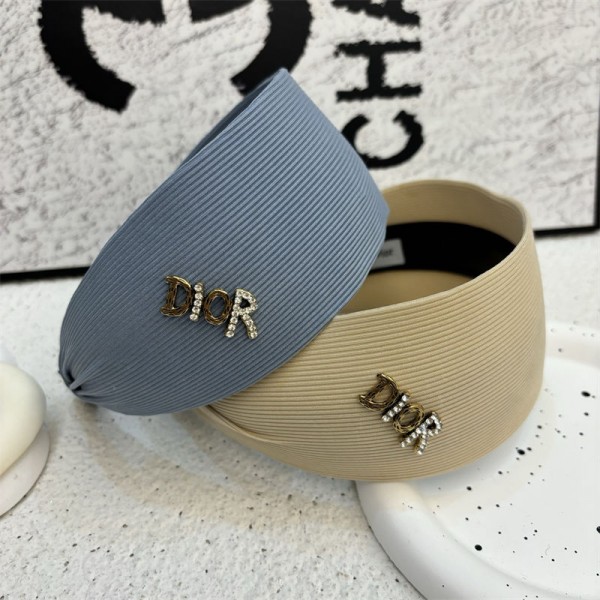 Dior ディオールハイブランドヘアアクセサリー髪飾りブランドヘアバンドレディースカチューシャブランドかわいいハイブランドヘアターバン存在感抜群
