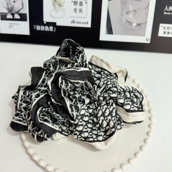 Dior ディオールハイブランドシュシュ ヘアゴム シュシュおしゃれ 大人 ボリューム 大きめ サテンシュシュ モノグラム柄 シンプル 髪飾り レディース エレガント ヘアアクセサリー 