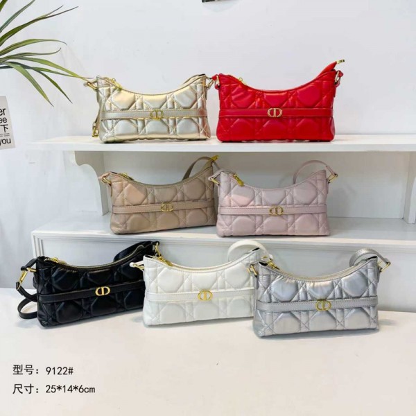 Dior ディオールハイブランド肩掛けバッグ 斜め掛けカバン ハイブランドレディースバッグ ブランドカジュアルショルダーバッグ ブランドミニバッグ コーデ