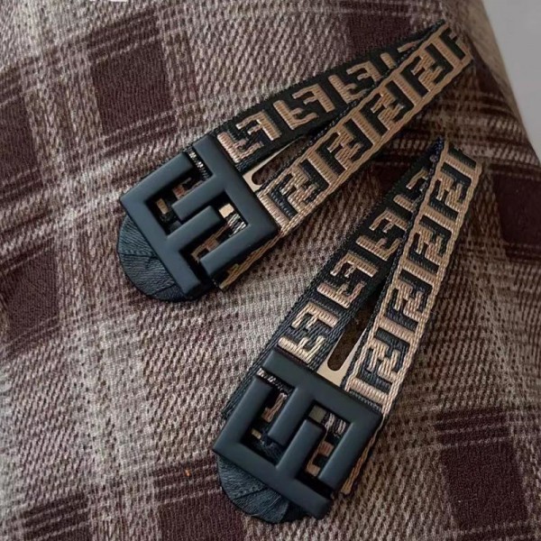 Fendi フェンディブランドヘアピン 髪留め パッチンピン 滑り止め 髪に跡が残らない ヘアクリップ 大きめ レデイーズ メンズ 髪留め クリップ 髪 クリップ 子供 しっかりとまる 跡がつかないピン 前髪