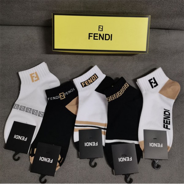 Fendi フェンディハイブランド ソックス 綿製レディース向け 靴下 かわいいコットン 靴下 メンズ 通気性浅口ソックス 女の子好き 韓国