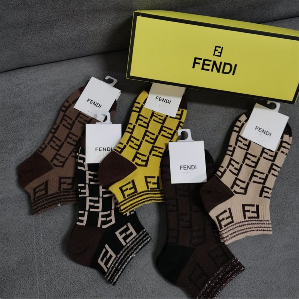 Fendi フェンディハイブランド ソックス 綿製ブランド ストッキング 大人気上質な コットン ソックス くつしたブランドソックス 男女兼用 ファッション