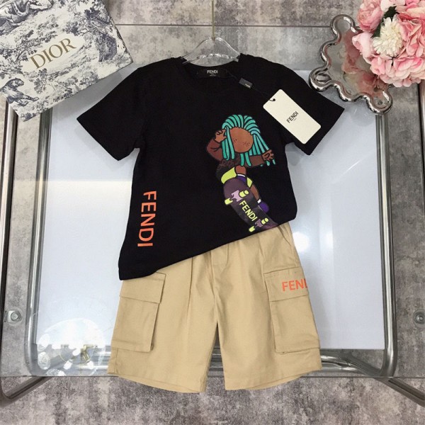 Fendi フェンディブランド子供服 男の子 セットアップ 夏 ガールズ 半袖 Tシャツ ハーフパンツ 上下セット キッズ 夏服 子供 ジャージ 上下セット ボーイズ 普段着 カジュアル 韓国 お洒落 半袖スウェット セットアップ 通園 通学 90 - 160cm