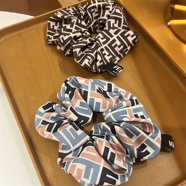 Fendi フェンディブランドヘアバンドレディースヘアゴムブランドかわいいハイブランドシュシュ存在感抜群ブランドヘアロープ髪アレンジ