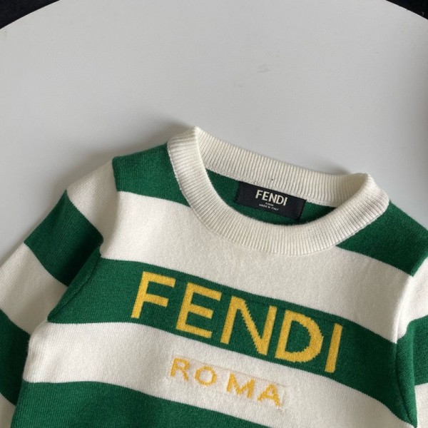 Fendi フェンディブランドニット セーター 学生 カットソー 子供服 女の子 長袖tシャツ 100-150cm キッズ上着 ボーダー仕様 おしゃれ ストライプ 保温 防寒 トップス 可愛い 春 秋 冬 