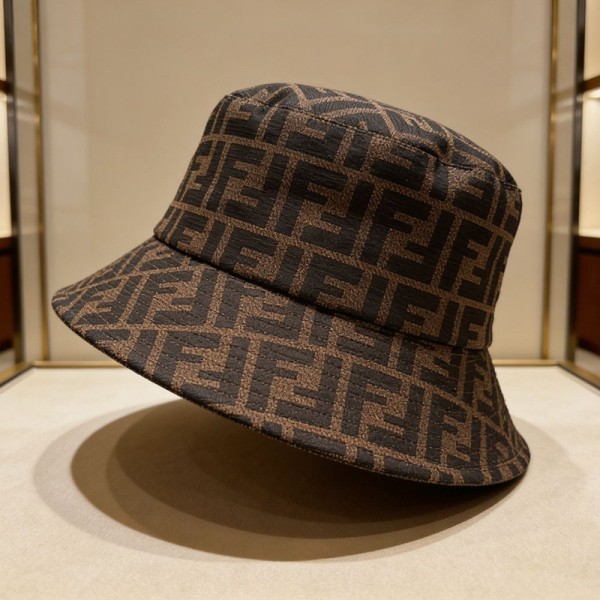 Fendi フェンディハイブランドバケットハット メンズ 大きいサイズサファリハット 特大 日除け帽子 帽子 春夏 UVカット 両面ウェアラブル あご紐 小顔効果