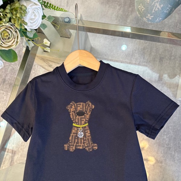 Fendi フェンディハイブランド子供服 男の子 セットアップ 夏服 半袖ｔシャツ ショートパンツ 上下2点セット キッズ ジャージ ガールズ ダンス服 スポーツウェア カジュアル ルームウェア 普段着 洋服 90-160cm ジュニア服
