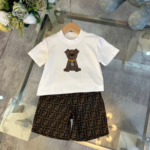 Fendi フェンディブランド男の子 子供服 セットアップ カジュアルセット 2点上下セット 春 夏 半袖 ボーイズ Tシャツ ショートパンツ ジュニア服 可愛い 通園通学 90-160CM