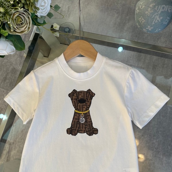 Fendi フェンディブランド男の子 子供服 セットアップ カジュアルセット 2点上下セット 春 夏 半袖 ボーイズ Tシャツ ショートパンツ ジュニア服 可愛い 通園通学 90-160CM