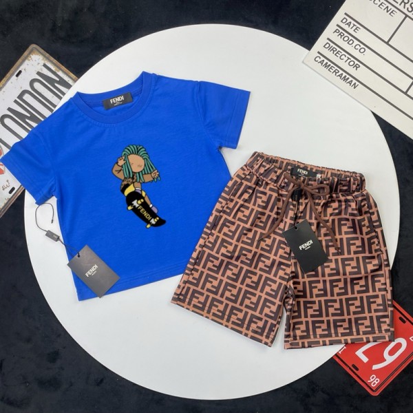 Fendi フェンディブランド子供服 セットアップ カジュアルセット 2点上下セット 90-160cm 春 夏 半袖 ボーイズ Tシャツ ショートパンツ ジュニア服 プリント柄 可愛い 通園通学 接触冷感 