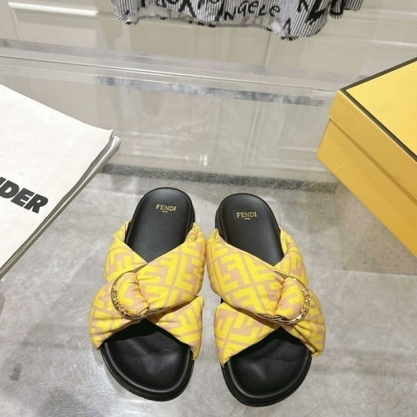 Fendi フェンディハイブランドクロススリッパ 室外履き ユニセックス オープントゥサンダル 滑り止め ルームシューズ クッション 流行り 柔らかい 軽量 通気性 225¬275mm