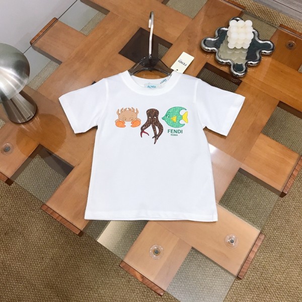 Fendi フェンディブランド親子ペアルック tシャツ 家族お揃いコーデ 夏 親子 tシャツ お揃い 服 ペア 子ども服 親子ペアルック 半袖 姉妹 ペアルック 兄弟 服 家族 ペアルック 出産祝い