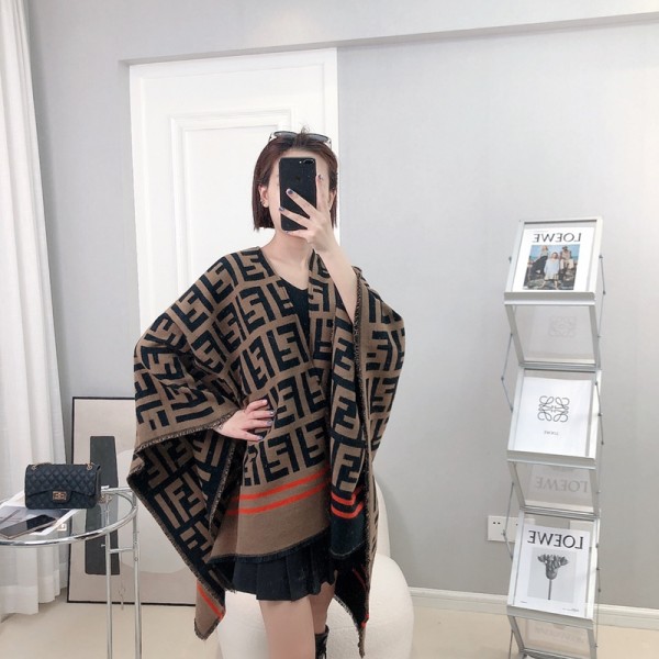 Fendi フェンディメンズ 大判ショール 暖かい春秋 スカーフ ファッション 使い心地よい肌に優しい ブランドショール男女兼用 リバーシブルマフラー 肩掛け