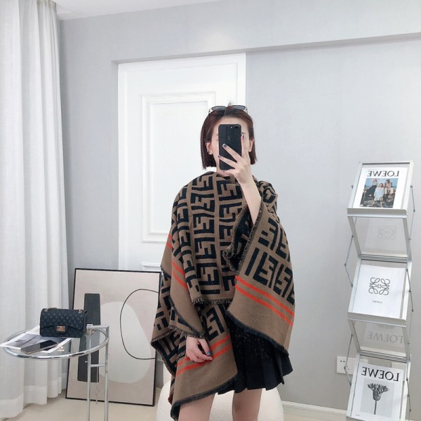 Fendi フェンディメンズ 大判ショール 暖かい春秋 スカーフ ファッション 使い心地よい肌に優しい ブランドショール男女兼用 リバーシブルマフラー 肩掛け