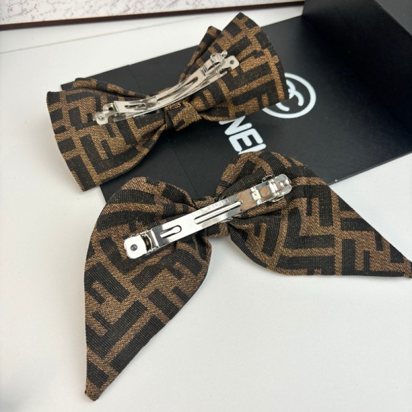 Fendi フェンディハイブランドヘアアクセサリーセットカチューシャ リボンクリップ シュシュ 存在感抜群ブランド髪飾り 髪アレンジ