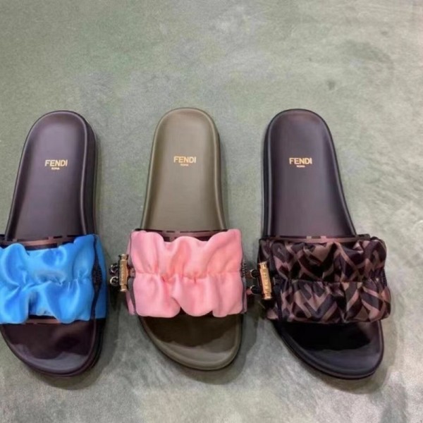 Fendi フェンディブランド スリッパ レディース お出かけ用サンダル女性向けビーサン ミュール サボ ママシューズブランド ミュール  美脚 可愛いスリッパ 夏用 涼しい 蒸れないサンダル素足