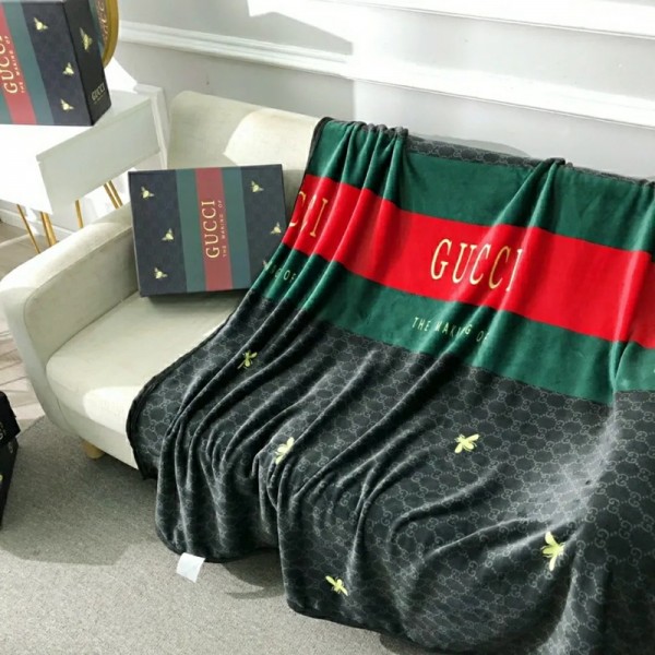 GUCCI 毛布 ブランド グッチ ブランケット ソファーカバー 柔らかい グッチ 毛布 軽量 フランネル毛布 布団 ブランケット 静電気防止 定番のモノグラム 蜜蜂の柄 ファッション 高品質 150*200cm