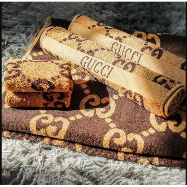 ブランド GUCCI タオル フェイスタオル 大判バスタオル 100％コットン グッチ シャワータオル 厚手タオル 高品質 レトロ感 GGジャガード柄 ファッション 吸水 肌に優しい 柔らかい タオルケット 多用途タオル