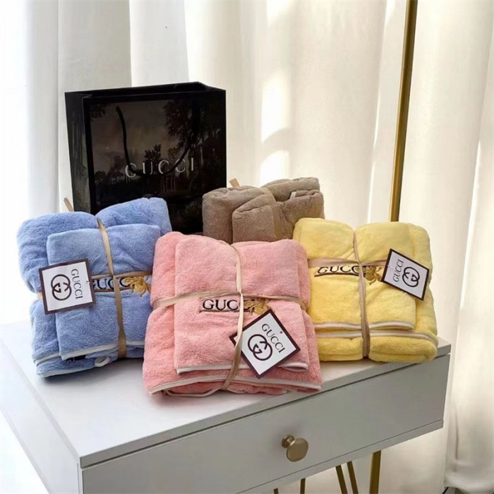 GUCCI新品ブランケット 膝掛け タオルケット ビーチタオル