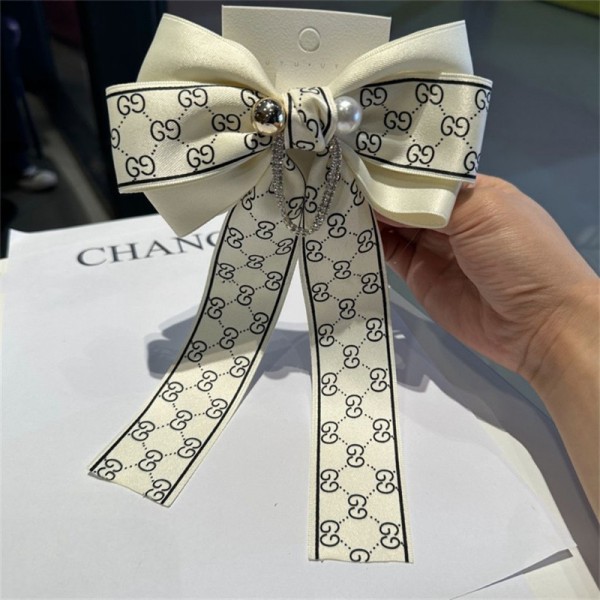 Chanel シャネルハイブランドヘアアクセサリー髪飾りカチューシャブランドかわいいブランドバナナクリップ髪アレンジかわいいヘアピンハイブランド