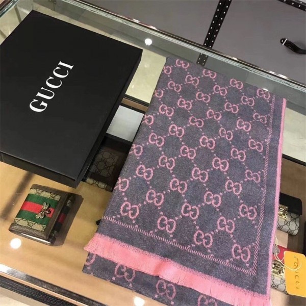 Gucci グッチハイブランド 秋冬 マフラーメンズ 大判ショール 暖かい肌に優しい ブランドショール男女兼用 リバーシブルマフラー 肩掛け Gucci グッチハイブランド 秋冬 マフラーメンズ 大判ショール 暖かい肌に優しい ブランドショール男女兼用 リバーシブルマフラー 肩掛け