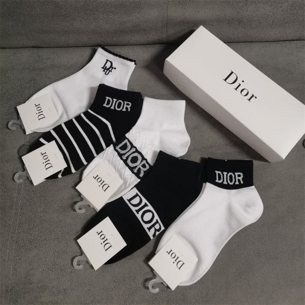 Gucci グッチレディース向け 靴下 かわいいブランド ストッキング 大人気浅口ソックス 女の子好き 韓国ブランドソックス 男女兼用 ファッション