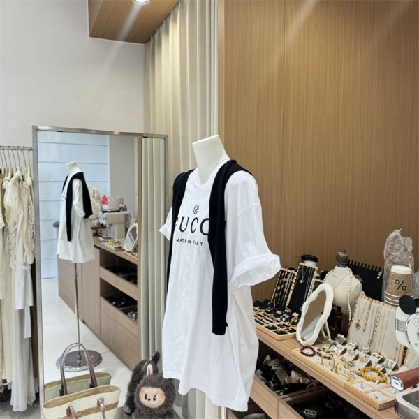 Gucci グッチブランドtシャツカットソー コピーブランドtシャツ上着カジュアルハイブランド半袖tシャツ男女兼用ブランド 服 コピー 激安屋