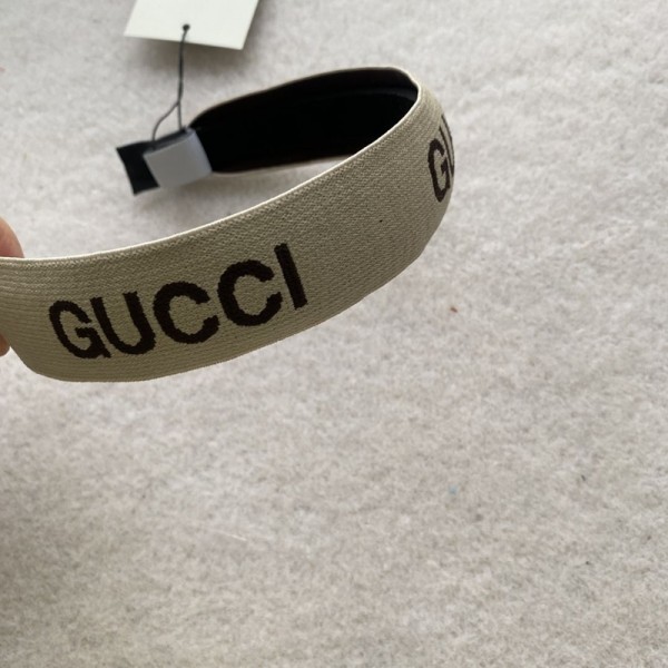 Gucci グッチハイブランドカチューシャ ストレッチ 痛くない ヘアターバン ヘアアクセサリー 秋冬 ヘアバンド 大人っぽい 上品 レディース 大人っぽい シンプル かわいい存在感抜群