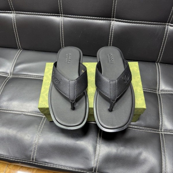 Gucci グッチブランドビーチサンダル レザースリッパ メンズ ビーチ ビーサン 室内履き 軽量 アウトドア 滑り止め 履きやすい お出かけ用スリッパ 240¬270mm