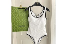 グッチレディース水着 プラダ子供服セットアップ ジバンシィタオル
