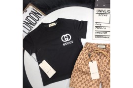 グッチキッズ服セットアップ ルイヴィトンクリアトートバッグ 目を引く