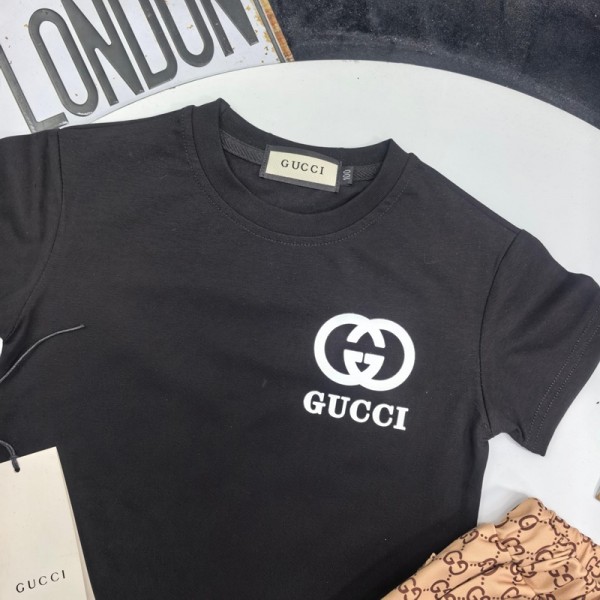 Gucci グッチブランド子供服 男の子 セットアップ 夏服 半袖 Tシャツ ハーフパンツ 半ズボン 90-160cm 上下セット 子供 ジャージ 上下セット 男の子 カジュアル 韓国 お洒落 男の子 半袖スウェット セットアップ
