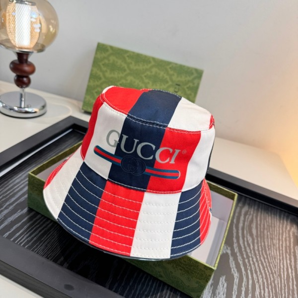 グッチブランドGucci 帽子 レディース バケットハット 春夏 uvカット 日焼け防止 バケットハット 深め ツバ長 メンズ コード バケハ おしゃれ ブランド プリント柄 紫外線 日よけ 日除け 小顔効果 洗える アウトドア ゴルフ