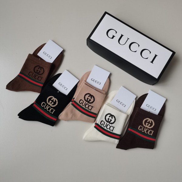 Gucci グッチレディース向け 靴下 かわいいコットン 靴下 メンズ 通気性上質な コットン ソックス くつしたブランドソックス 男女兼用 ファッション