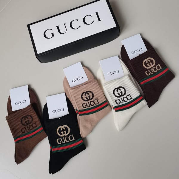 Gucci グッチレディース向け 靴下 かわいいコットン 靴下 メンズ 通気性上質な コットン ソックス くつしたブランドソックス 男女兼用 ファッション