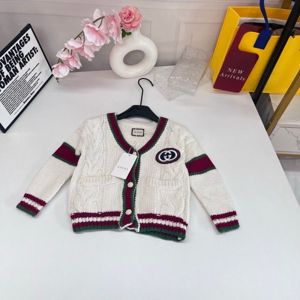 グッチGUCCI 子供服春秋アウター グッチGUCCI キッズ ケーブル編み V ネックカーディガン カラーライン 子供ニット 男女兼用