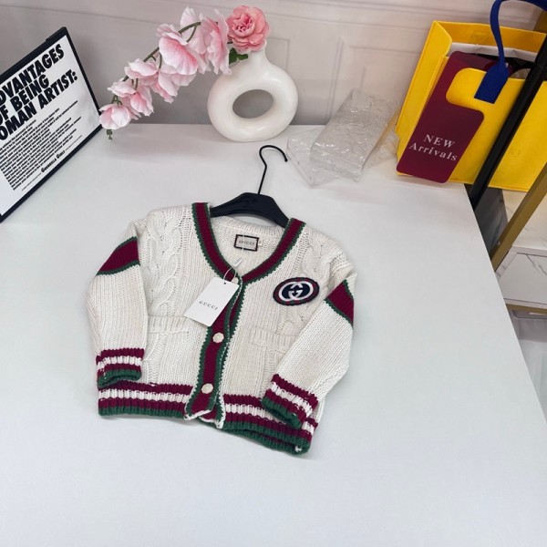 グッチGUCCI 子供服春秋アウター グッチGUCCI キッズ ケーブル編み V ネックカーディガン カラーライン 子供ニット 男女兼用