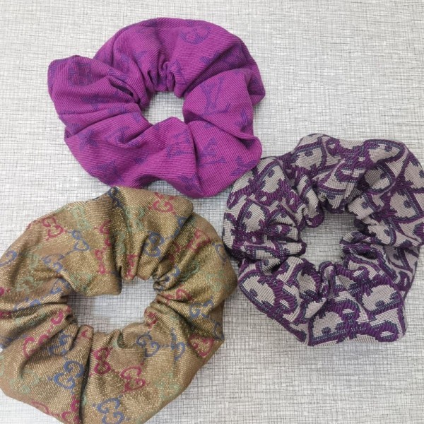 Dior ディオールブランドヘアバンドレディースブランドグッチヘアゴム女性ハイブランドヘアシュシュ存在感抜群ブランドバナナクリップ髪アレンジ