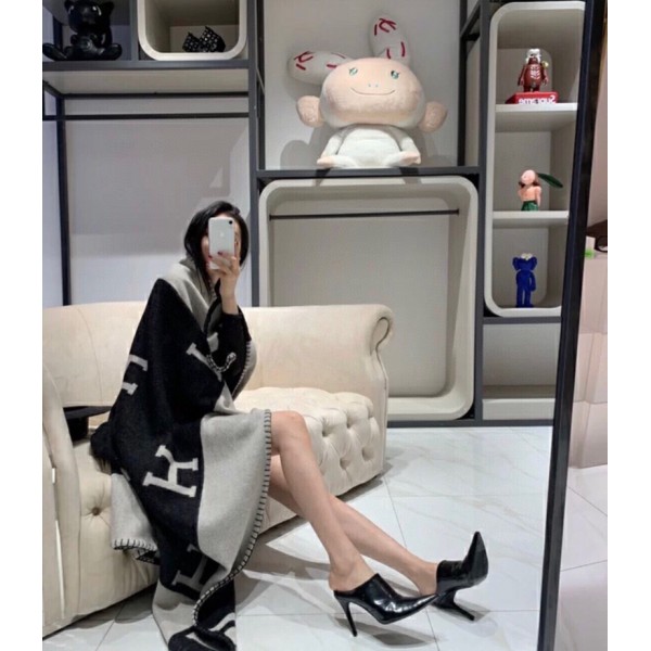 Hermes エルメスハイブランド毛布コピーブランド掛け布団高級感ありブランドブランケット 毛布 おしゃれ ひざ掛け 掛け毛布 肩掛け 着る毛布 プレゼント 秋冬用 洗える 防寒 エアコン対策 通年使用