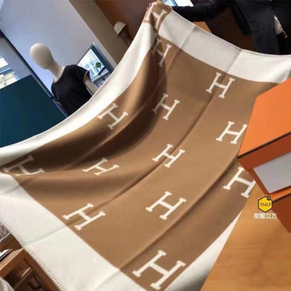 Hermes エルメス保温防寒 旅行 昼寝毛布 ブランケット 寝具寝具 エアコン対策 車中 オフィス お昼寝ブランド毛布 激安ブランドブランケット 毛布 おしゃれ ひざ掛け 掛け毛布 肩掛け 着る毛布 プレゼント 秋冬用 洗える 防寒 エアコン対策 通年使用