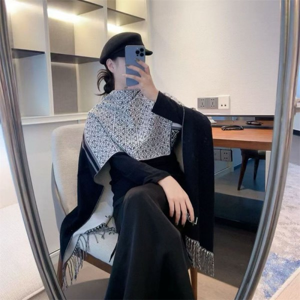 LOEWE ロエベメンズ 大判ショール 暖かいブランドパロディ ストール 激安ファッション ふさ飾り 男女兼用 ギフト肌に優しい ブランドショール