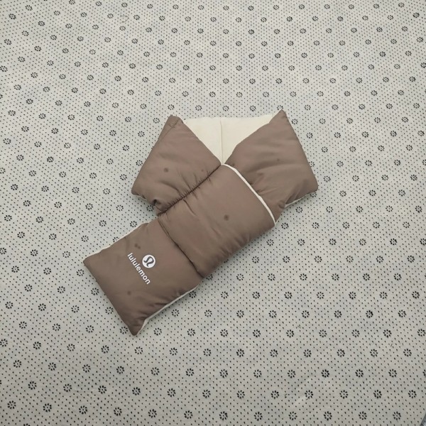 lululemon /ルルレモンハイブランドダウン風マフラー 高級 メンズ 防寒 ネックウォーマー 無地 シンプル メンズ レディース キッズ 男女兼用 秋冬 ポケッタブル マフラー おしゃれ 防水 フリース