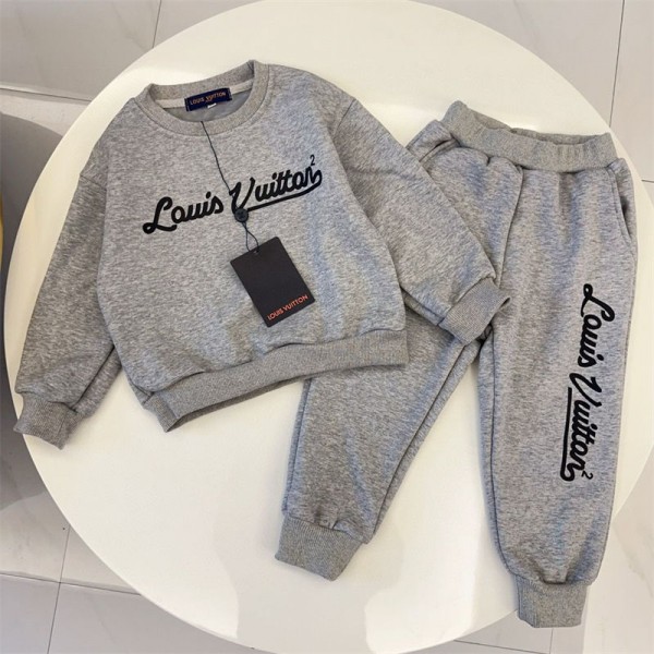 Lv ルイヴィトンスウェットハイブランド子供服 キッズ 上下2点セット パーカー+長ズボン 女の子 男の子 人気 綿 通園 通学 男児 女児 運動会 裏起毛 可愛い 90 - 150cm 暖かい 防寒ウェア